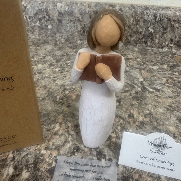 Demdaco Willow Tree Love of Learning Figurine - Picture 2 of 6